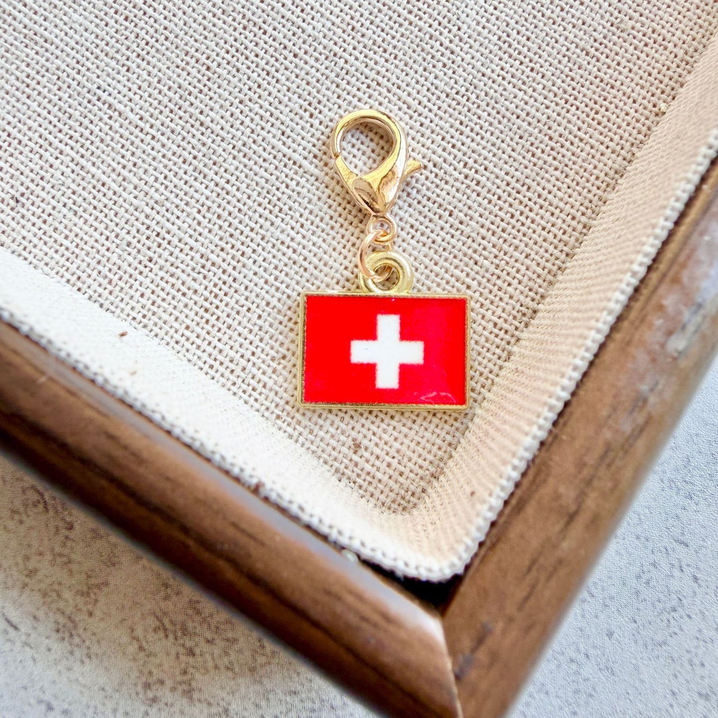 American Flag Enamel Keychain Pendant ? Patriotic USA Flag Key Ring & Bag Charm