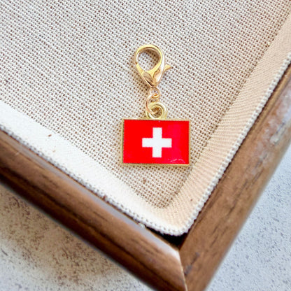 American Flag Enamel Keychain Pendant ? Patriotic USA Flag Key Ring & Bag Charm