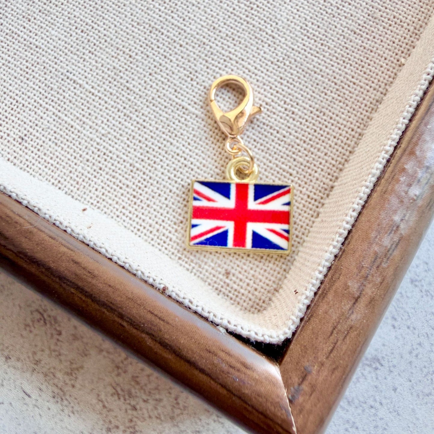American Flag Enamel Keychain Pendant ? Patriotic USA Flag Key Ring & Bag Charm
