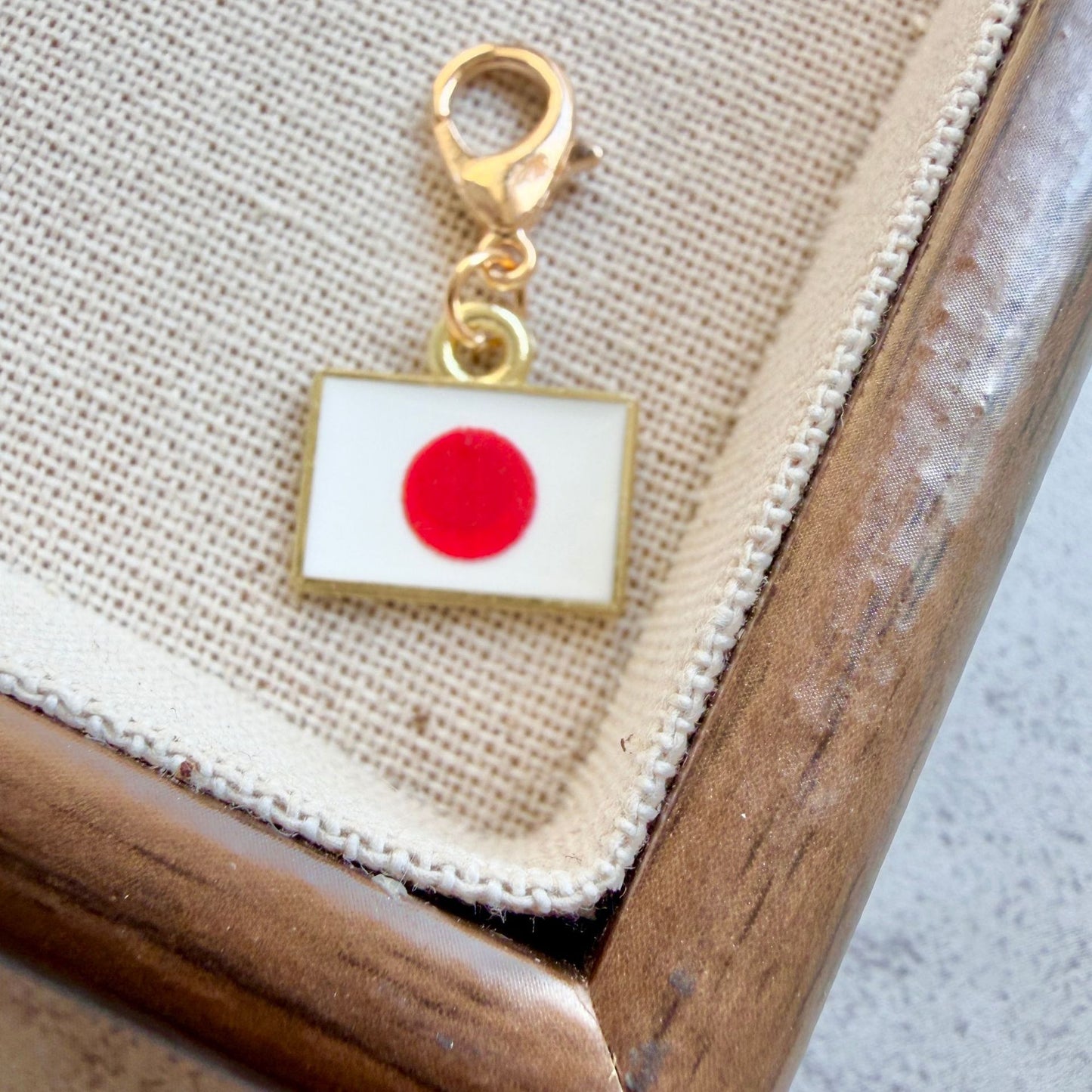American Flag Enamel Keychain Pendant ? Patriotic USA Flag Key Ring & Bag Charm