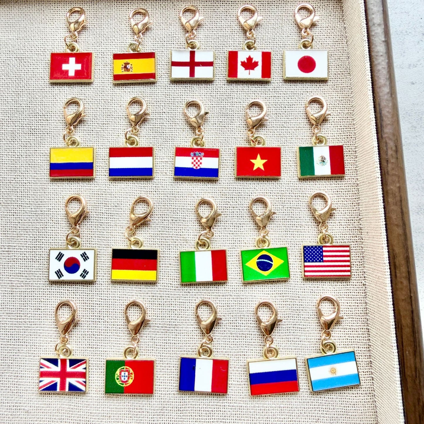 American Flag Enamel Keychain Pendant ? Patriotic USA Flag Key Ring & Bag Charm
