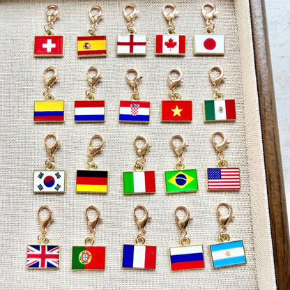 American Flag Enamel Keychain Pendant ? Patriotic USA Flag Key Ring & Bag Charm
