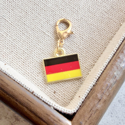American Flag Enamel Keychain Pendant ? Patriotic USA Flag Key Ring & Bag Charm